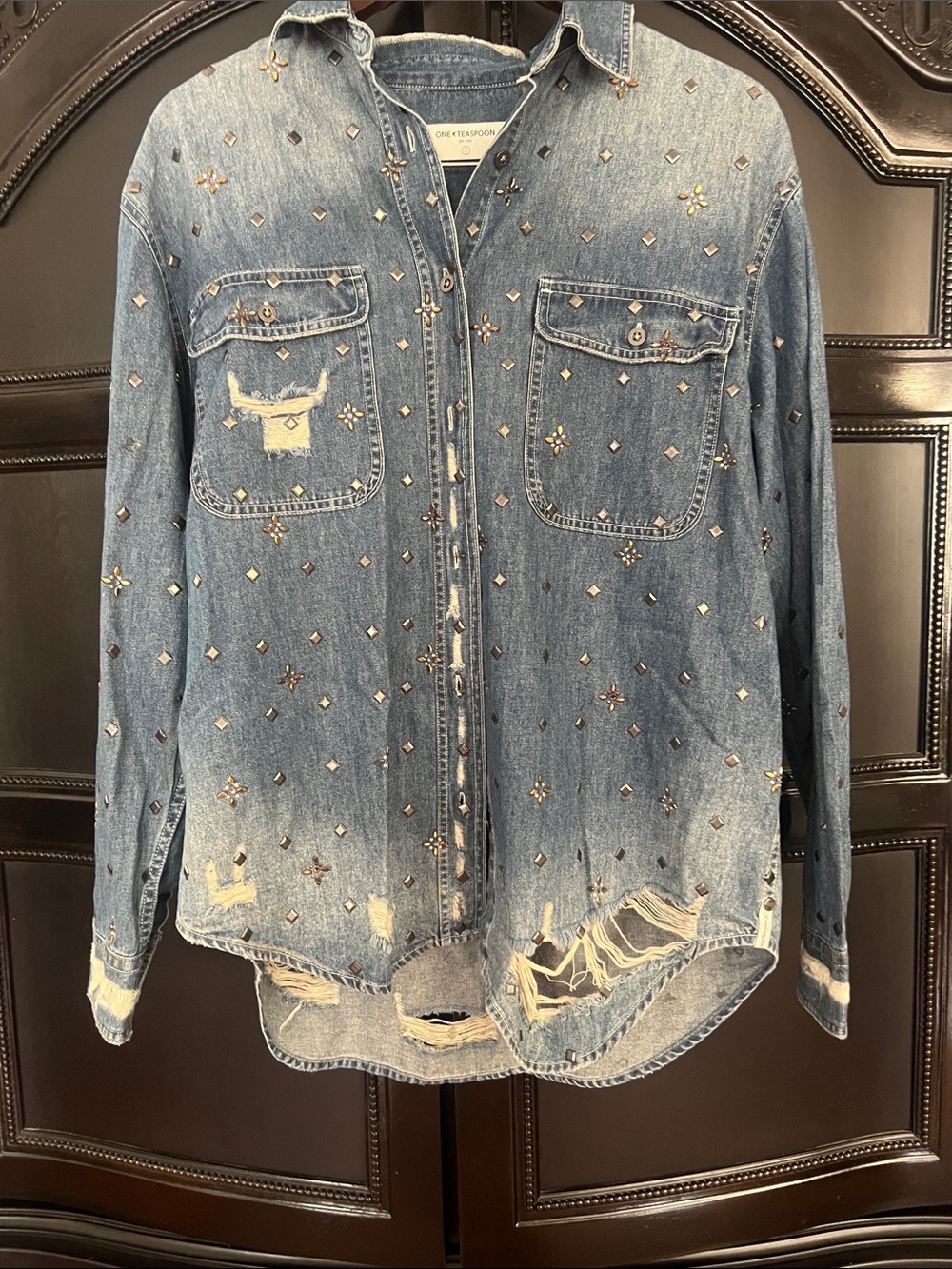 One Teaspoon Embellished Distressed Denim Shirt - Picture 3 of 4